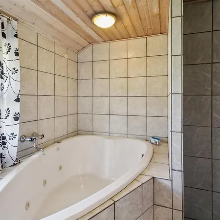 度假居 Carit - 80m From The Sea By Interhome *